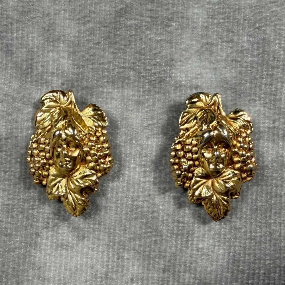 Vtg Art Nouveau Bacchus Face Earrings Gold Tone Grapes Leaves Dionysus Wine